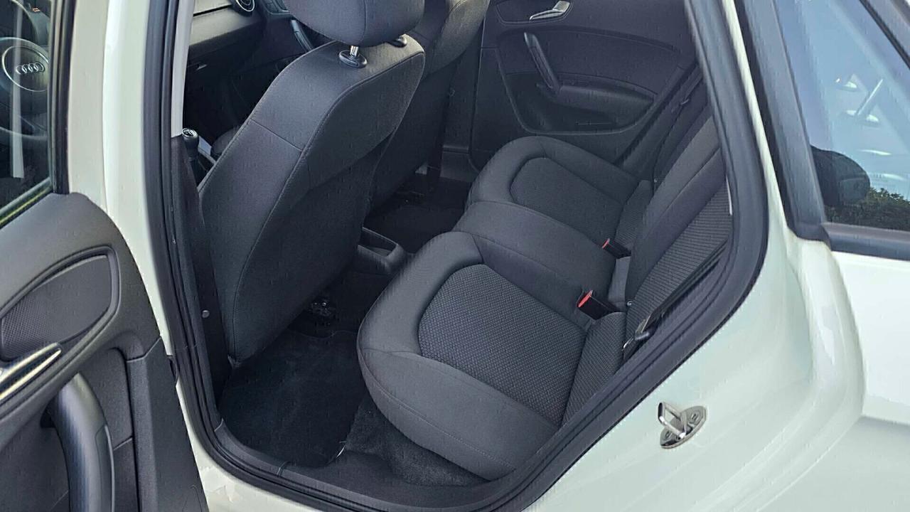 Audi A1 1.6 TDI S line edition NEOPATENTATI