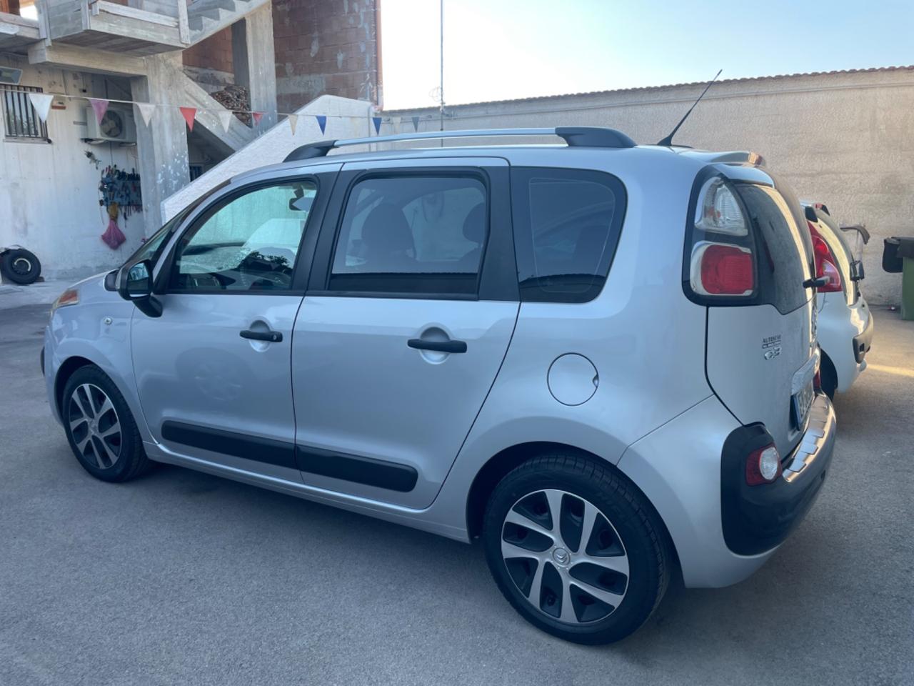 CITROEN C3 PICASSO RESTAYLING GPL DI SERIE FULL OPTIONAL DAL NORD ITALIA