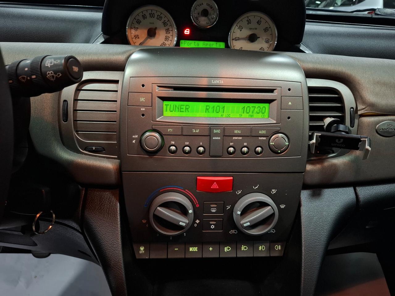 Lancia Ypsilon 1.3 diesel Neopatentato