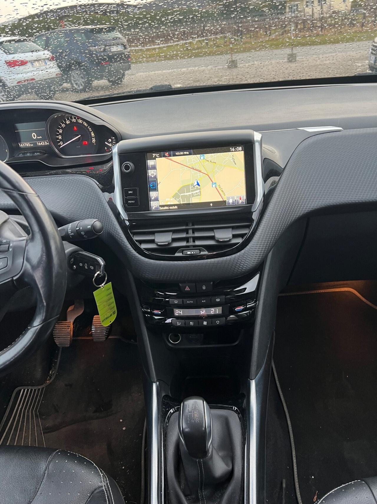 Peugeot 2008 BlueHDi 100 Black Matt