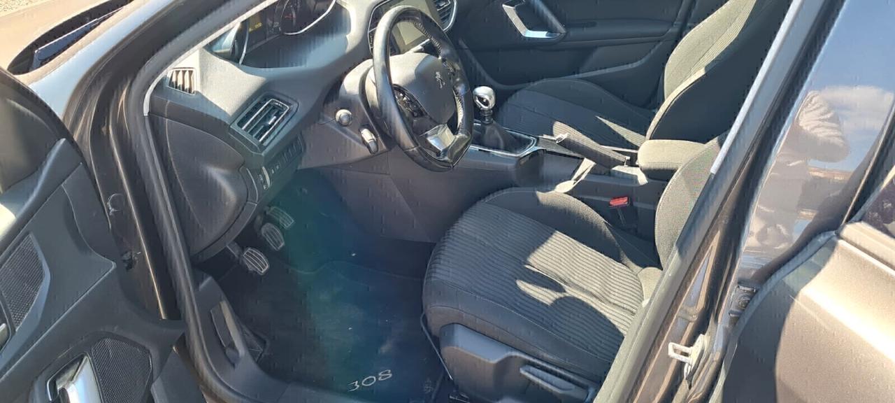Peugeot 308 5P BlueHDi 120 -2017 - Full