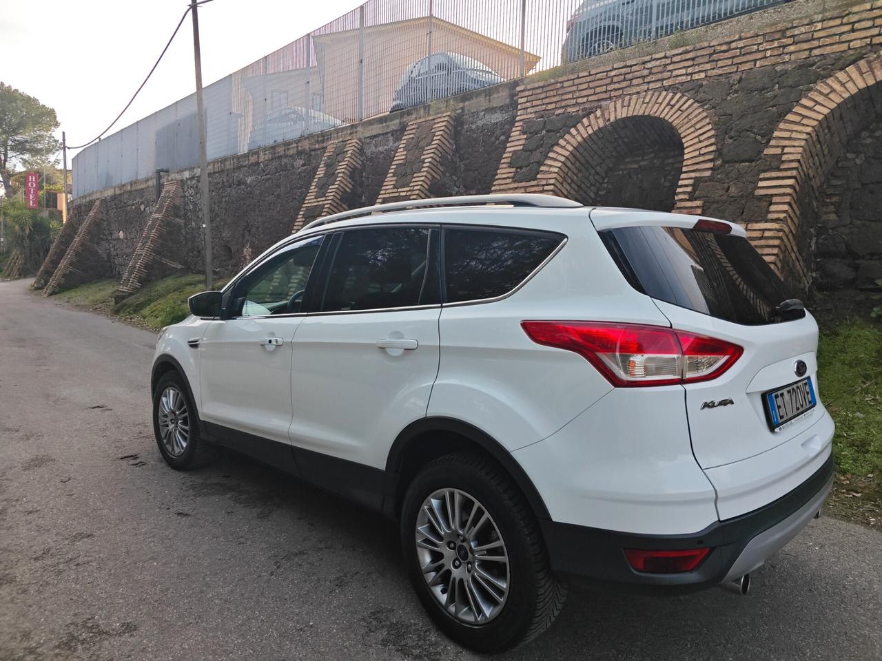 Ford Kuga 2.0 TDCI 140 CV 4WD Titanium