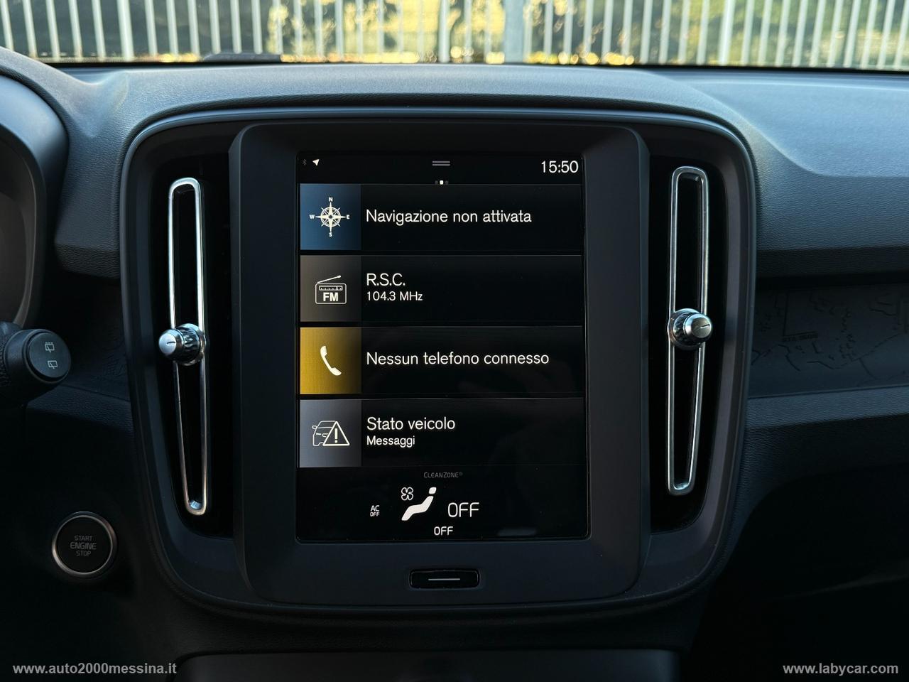 VOLVO XC40 T2 Momentum Core