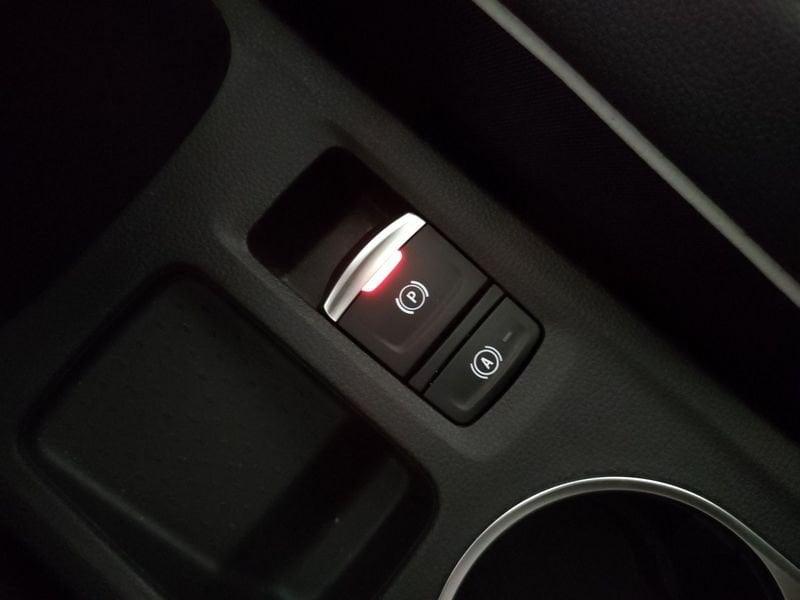 Renault Captur 1.6 E-Tech hybrid Intens 145cv auto
