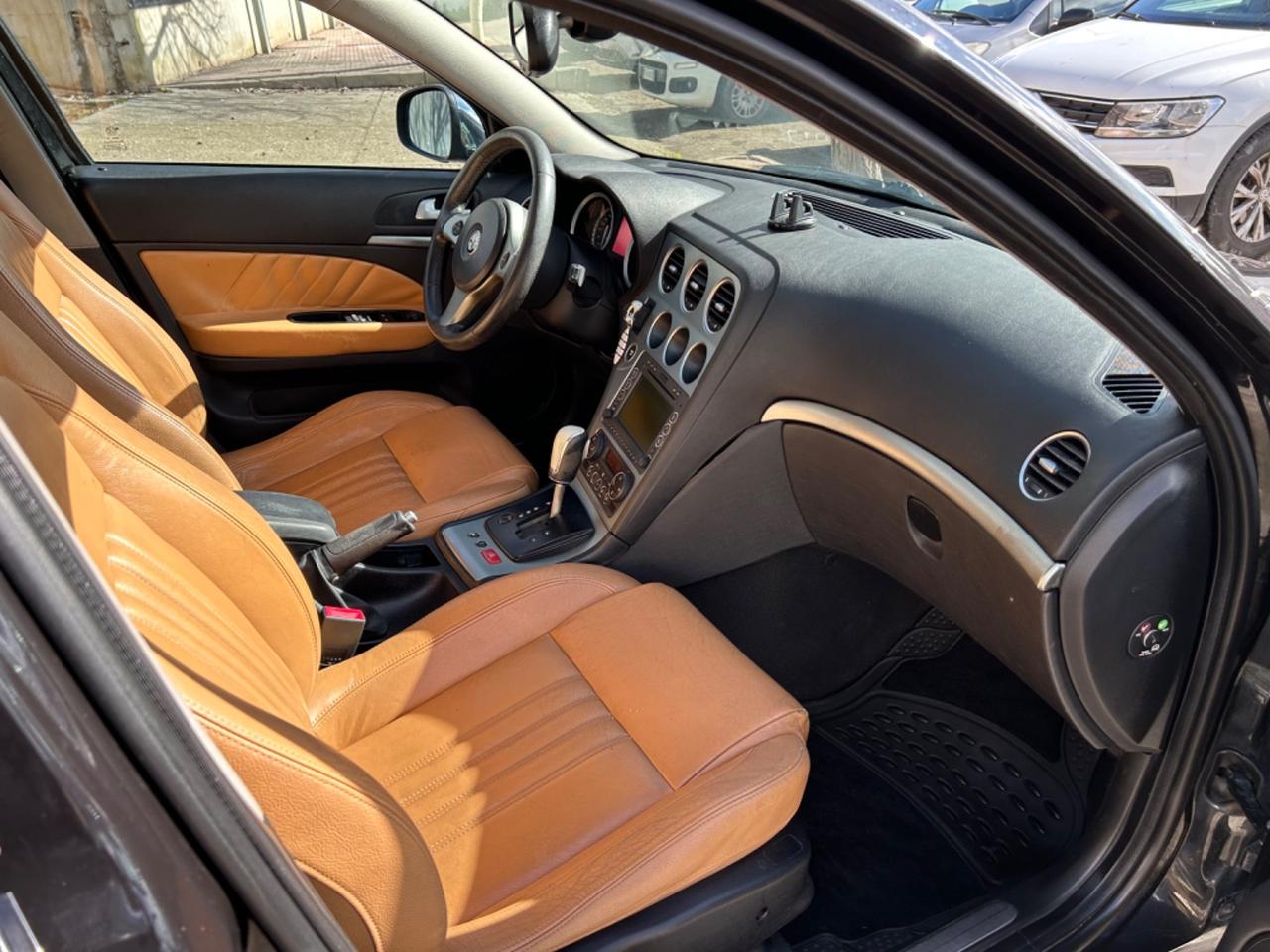 Alfa Romeo 159 1.9 JTDm AUTOM. Exclusive