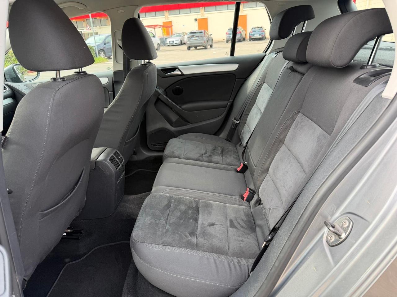 Volkswagen Golf 1.6 TDI diesel - 2011