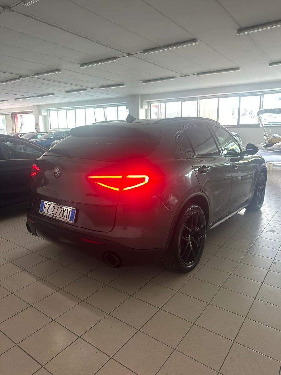 ALFA ROMEO - Stelvio - 2.2 T.diesel 210CV AT8 Q4 B-Tech