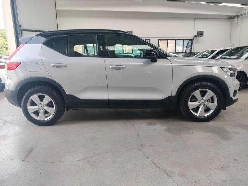 Volvo XC40 T2 Momentum Core