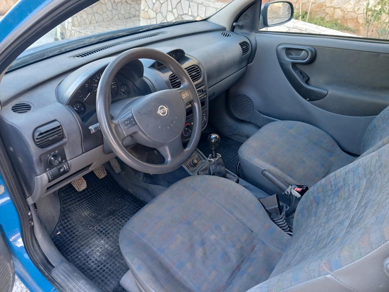 Opel Corsa Autocarro