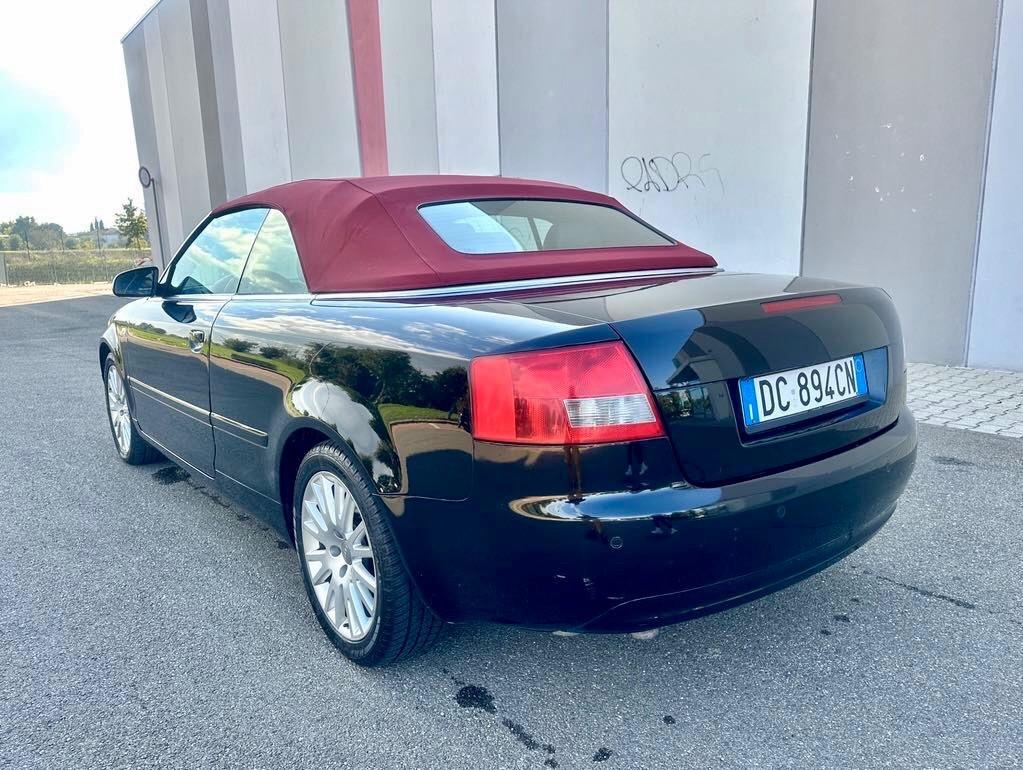 Audi A4 Cabriolet 2.5 V6 TDI cat