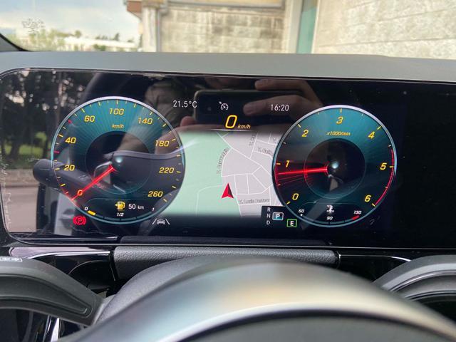 MERCEDES-BENZ GLA 200 d Automatic Premium Amg PACK NIGHT