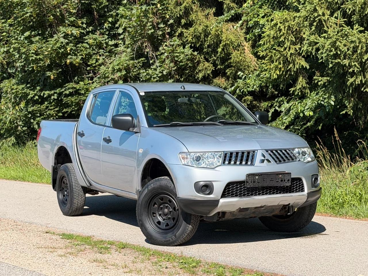 Mitsubishi L200 °Invite°Doppia Cabina°4x4 CLIMA