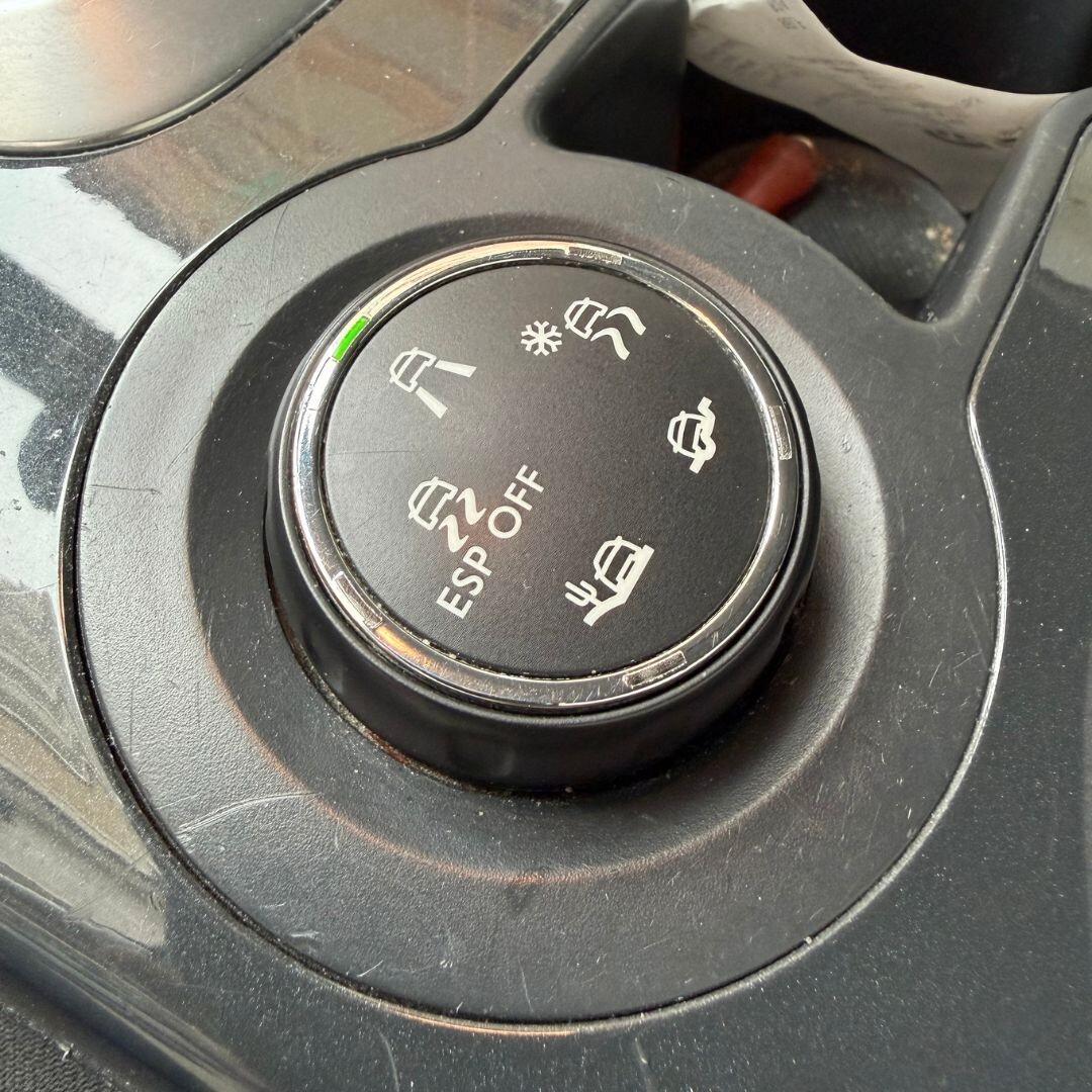 Peugeot 3008 1.6 HDi 115CV Style