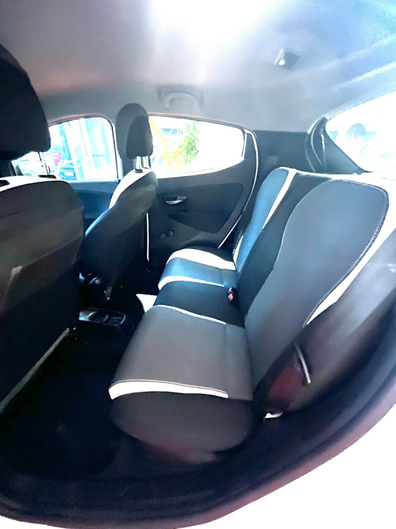 Lancia Ypsilon 0.9 TwinAir 85 CV Metano Elefantino