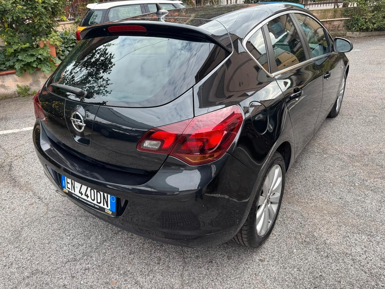 Opel Astra 1.4 140CV GPL unico proprietario
