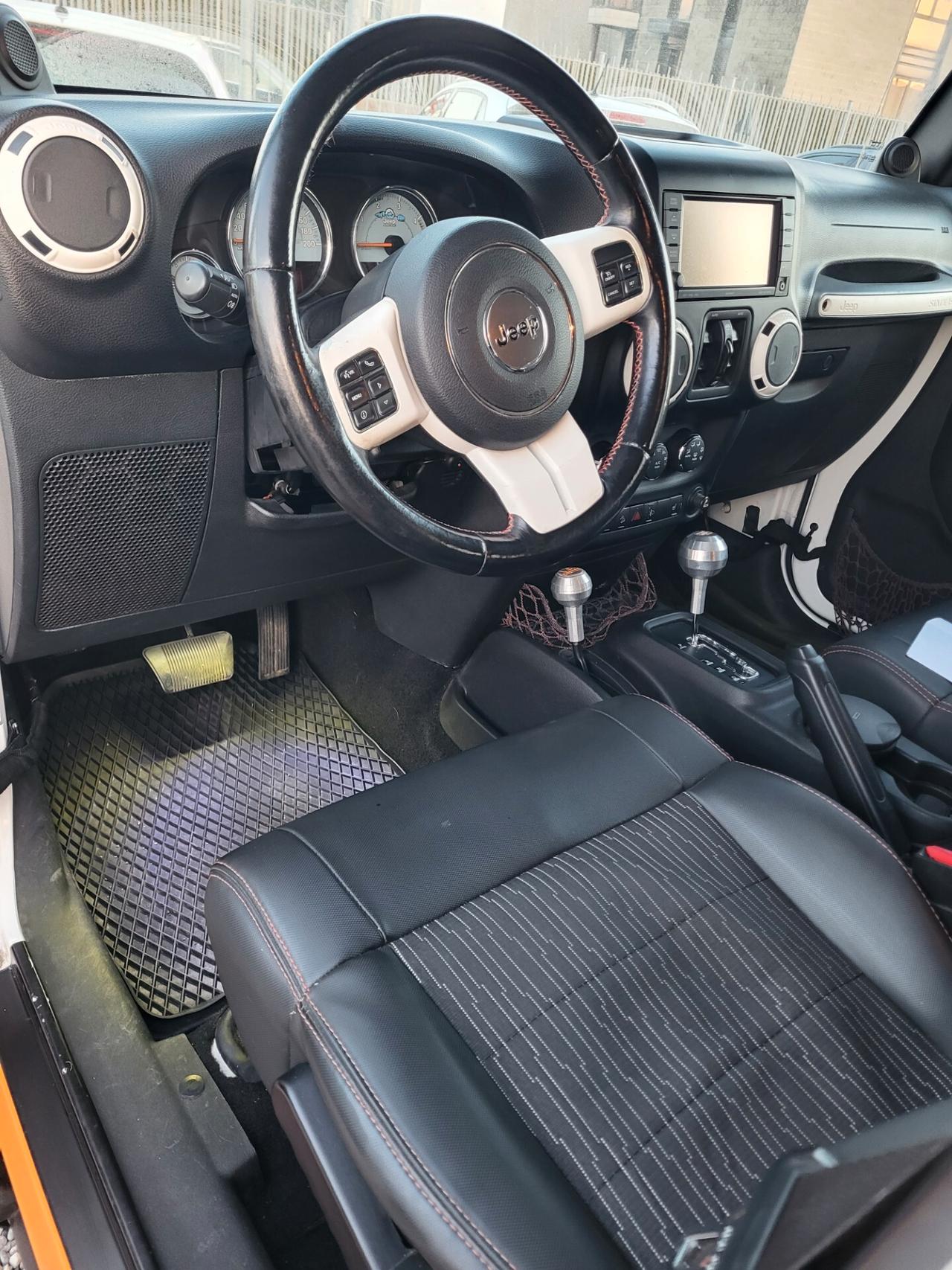 Jeep Wrangler Unlimited 2.8 CRD DPF Sahara Auto