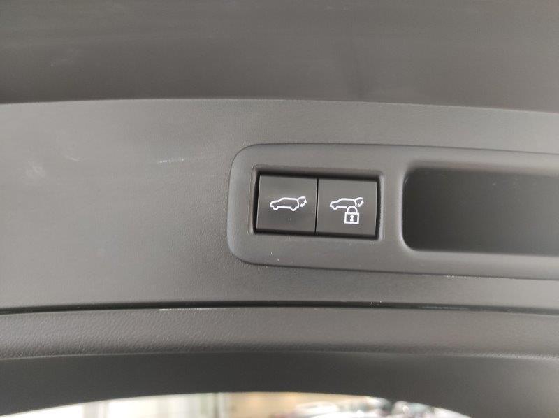 LEXUS UX - UX Hybrid Design