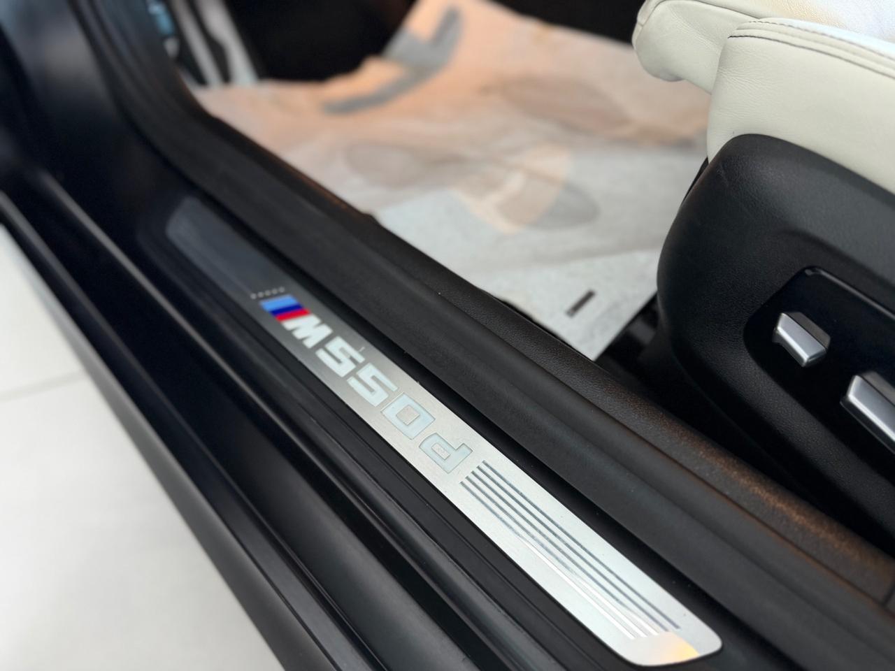 Bmw M550d xDrive Frozen Black Edizione limitata