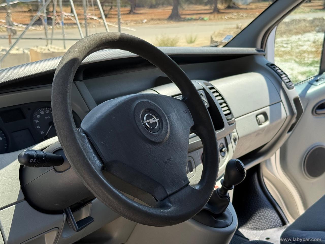 Vivaro 27 2.0 CDTI 120CV PC-TN-DC Furg.