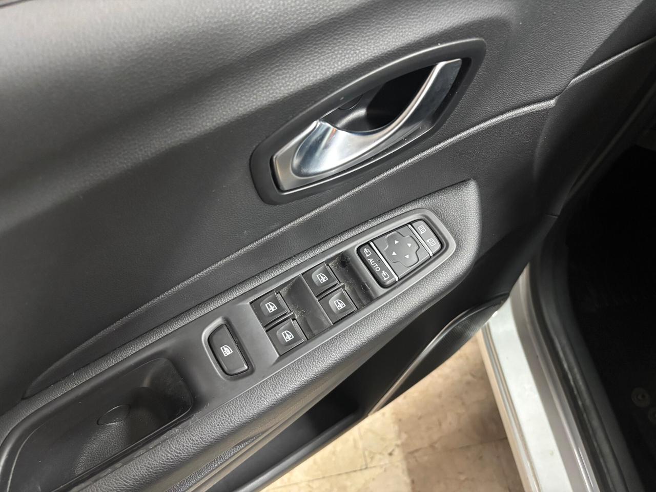Renault Captur 1.5 90CV dCi EDC Energy Initiale Paris