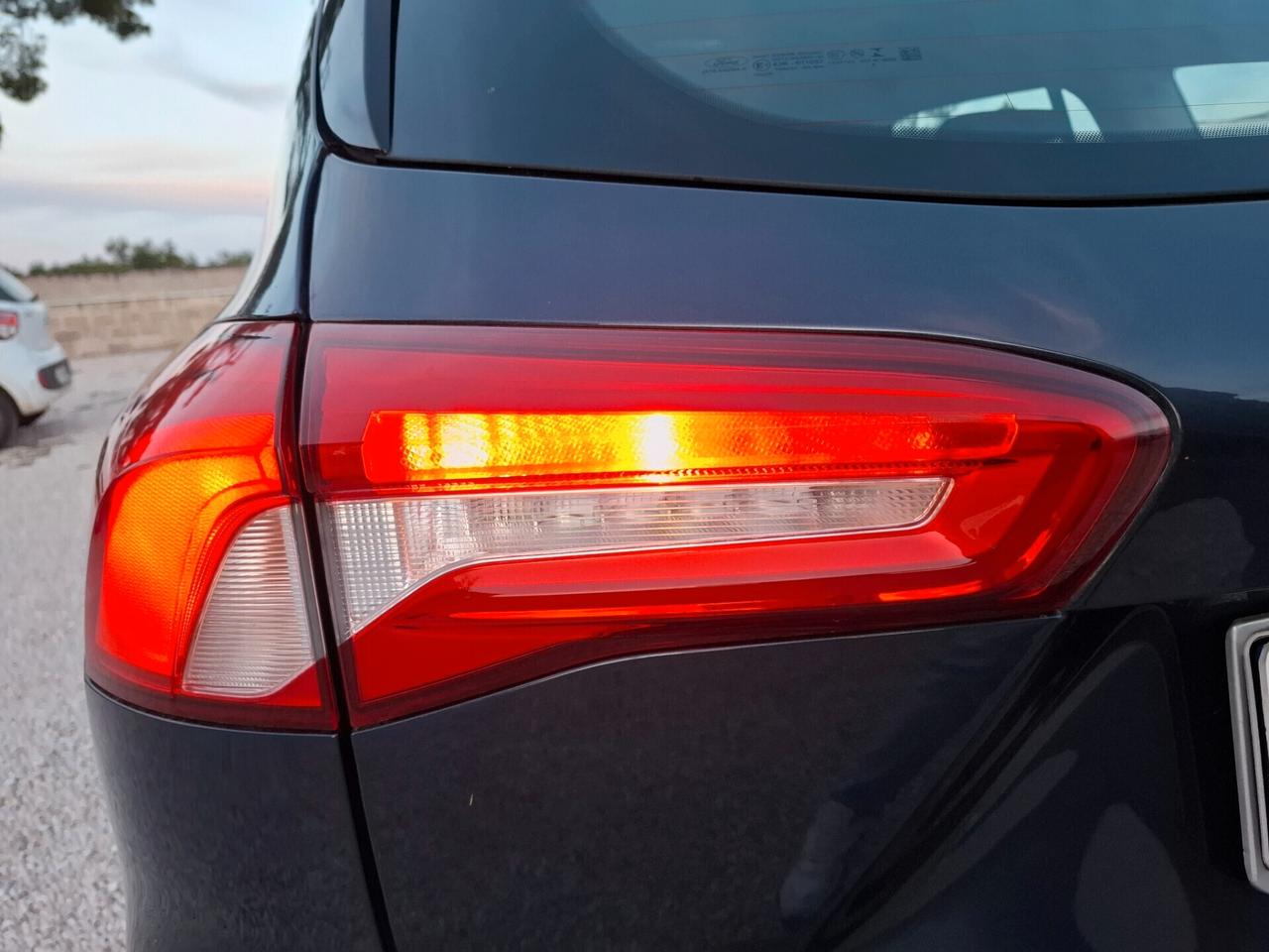 Ford Focus 1.5 TDCI 120cv SW *NAVY-LED-CAM*