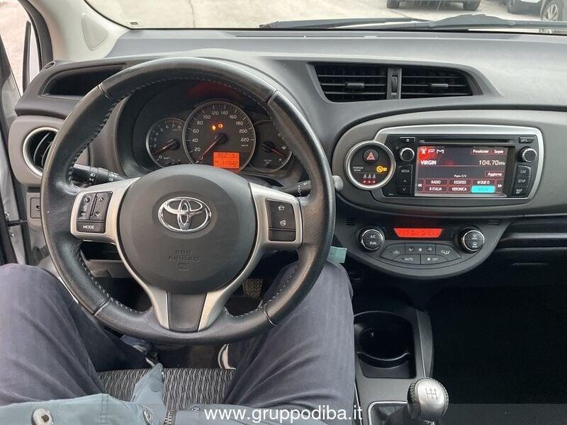 Toyota Yaris III 2011 Benzina 3p 1.0 Lounge