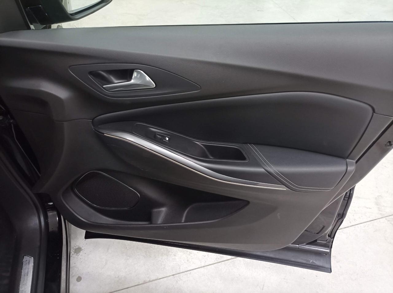 Opel Grandland X 1.6 diesel Ecotec Start&Stop aut. Business 05/2018