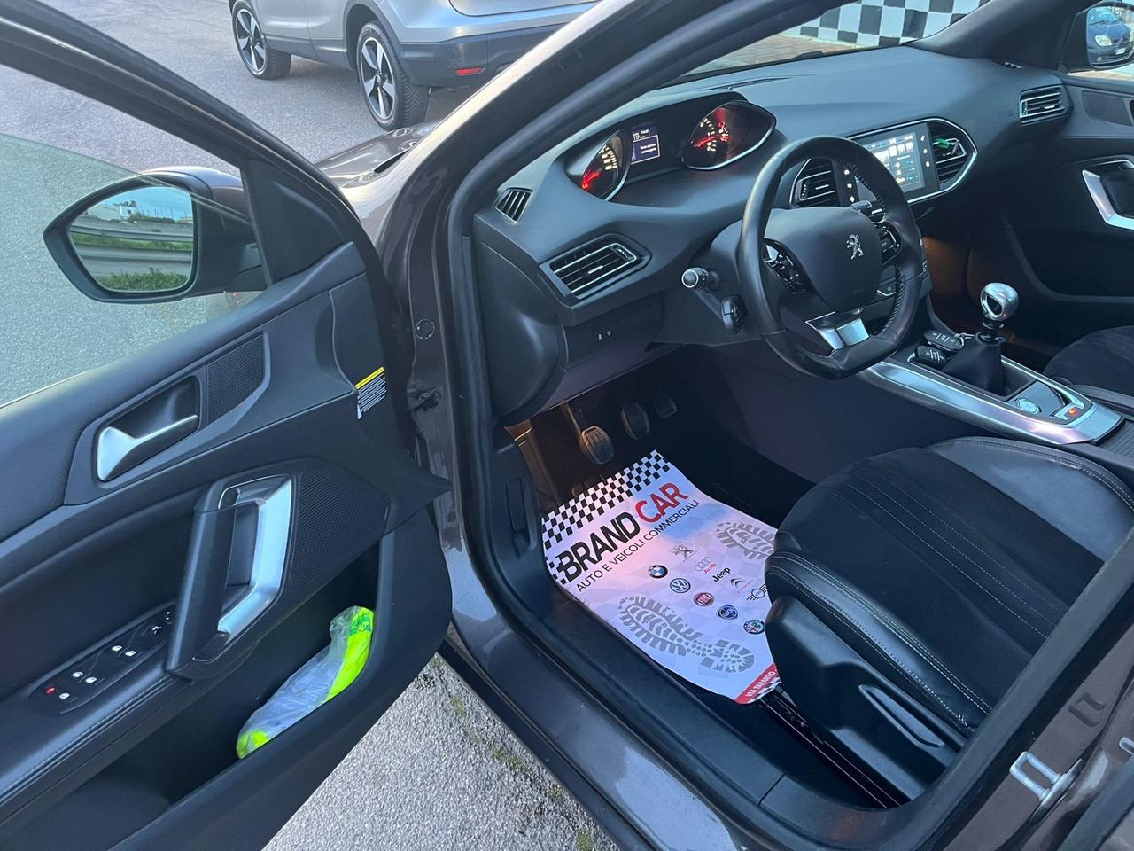 Peugeot 308 1.6 e-HDi Stop&Start Allure Unipro 2013