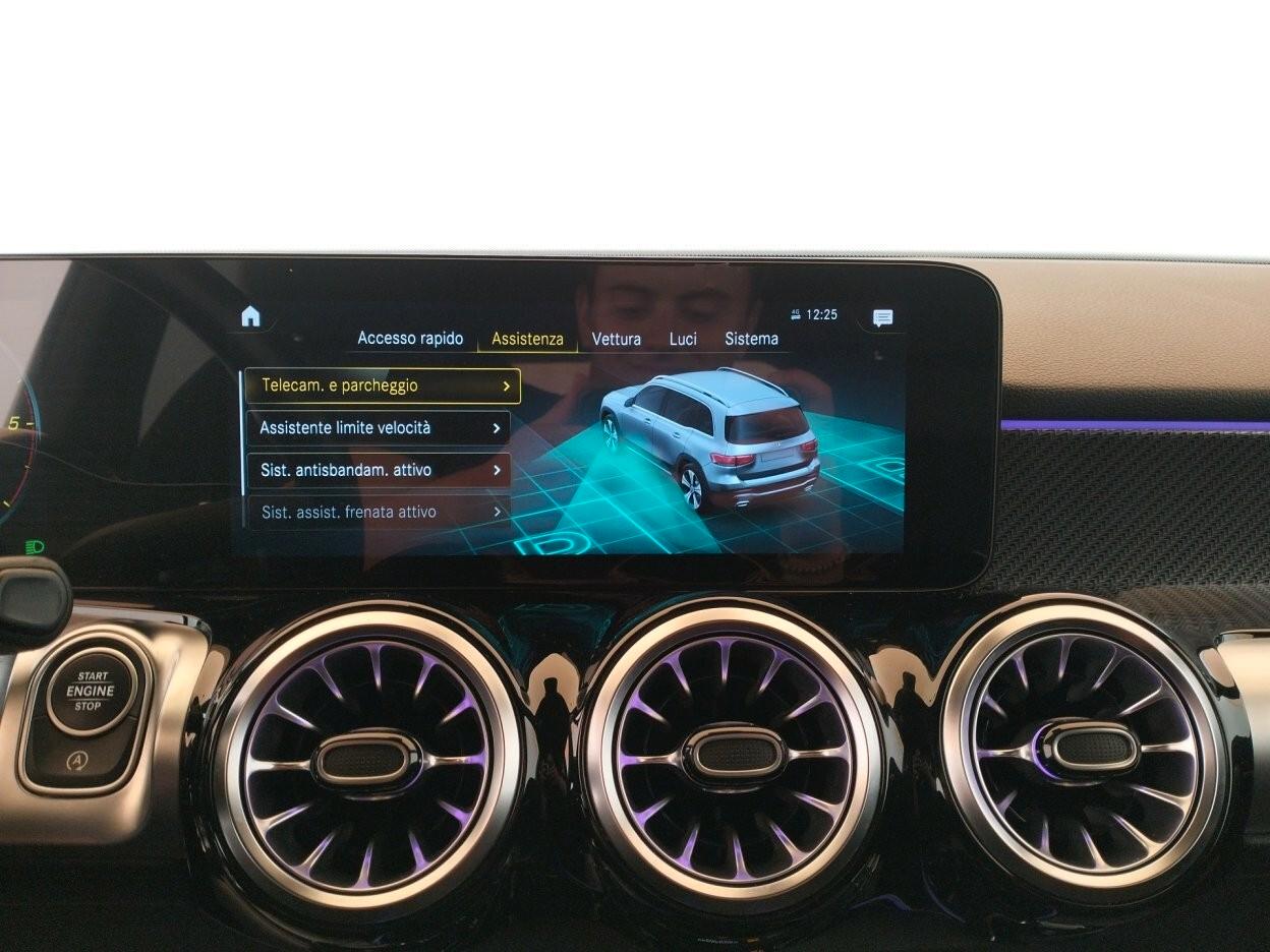 MERCEDES-BENZ GLB 200d Premium AMG line 4matic auto
