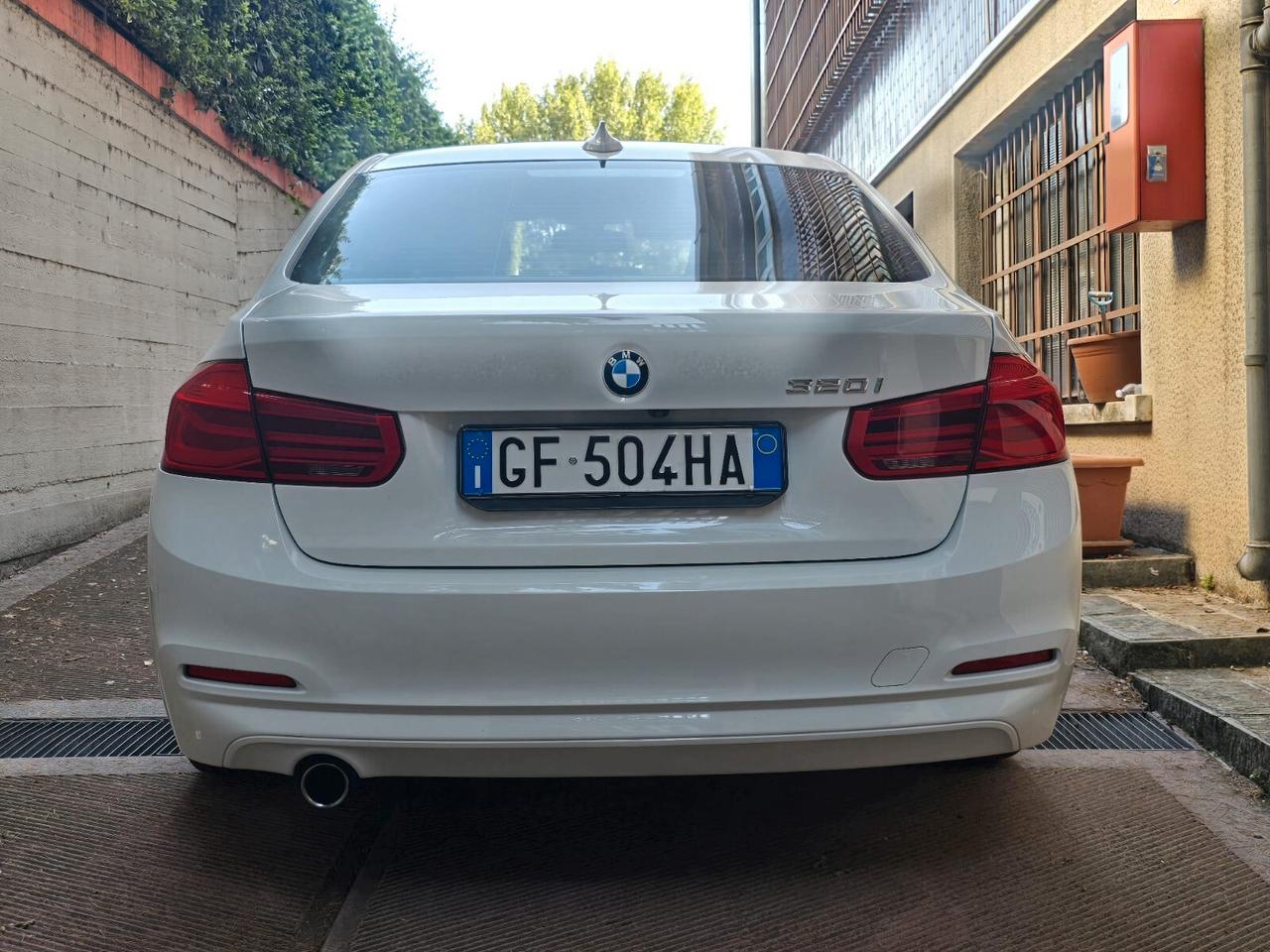 Bmw 320 320i Business Advantage - Automatica TETTO Pari al nuovo !!!!