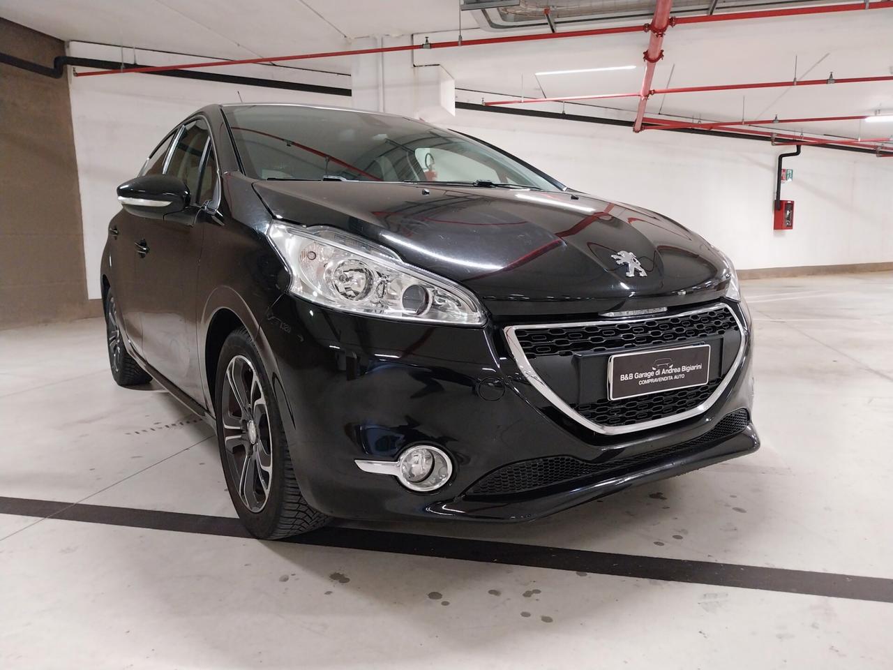 Peugeot 208 1.2 VTi 82 CV - ok neopatentati