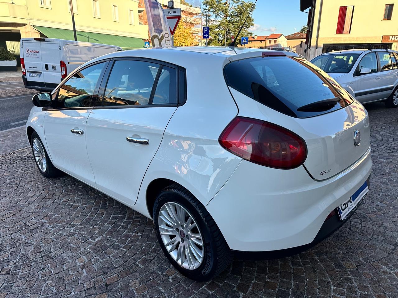 Fiat Bravo 1.4Bz 90Cv 5P Dynamic - Neopatentati