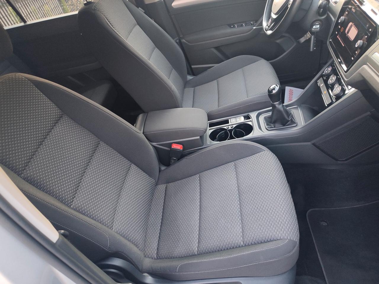 VOLKSWAGEN TOURAN 2018 DIESEL 7POSTI EURO6 POCHI KM NUOVA