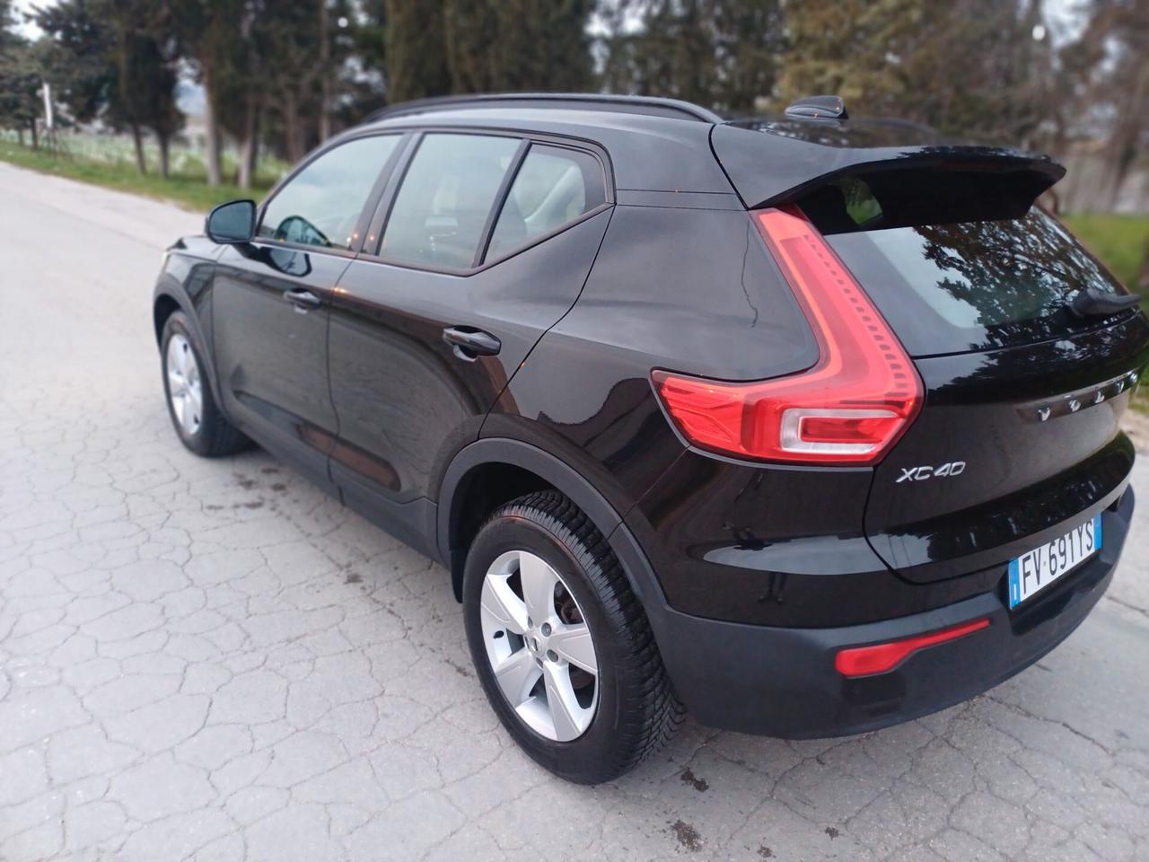 Volvo XC40 D3 AWD Geartronic Inscription PARI AL NUOVO CERTIFICATA