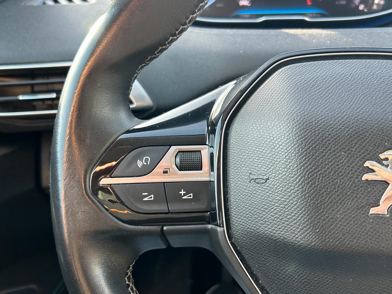 Peugeot 3008 1.5 bluehdi Allure
