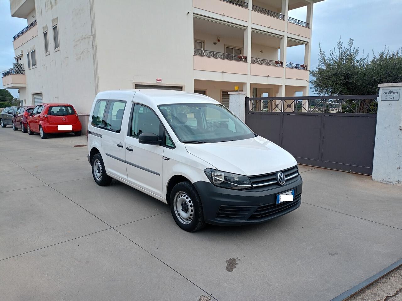 VW CADDY 2000 TDI 5 POSTI CAMBIO AUTOMATICO