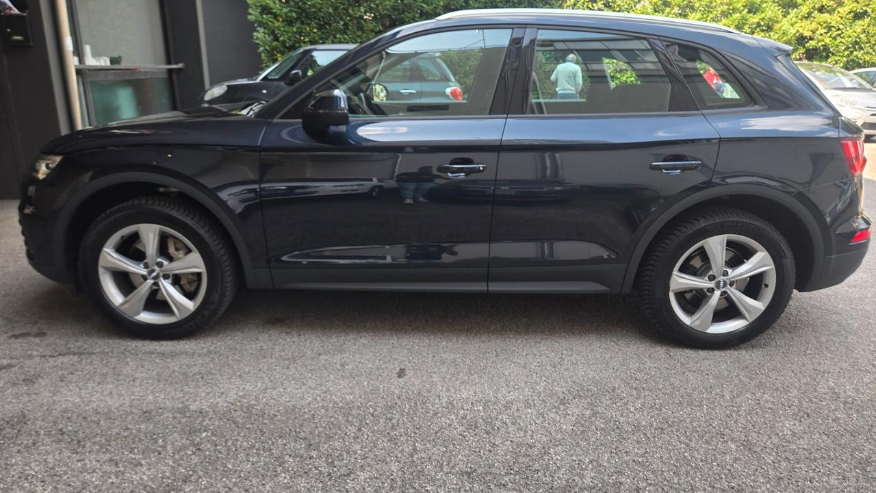 Audi Q5 35 TDI quattro S tronic Business