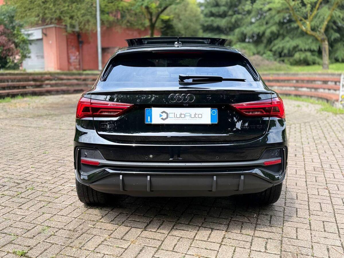 Audi Q3 Sportback 35 1.5 tfsi Identity Black s-tronic