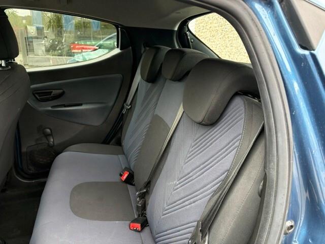 Lancia Ypsilon 1.0 FireFly 5 porte S&S Hybrid Gold Plus