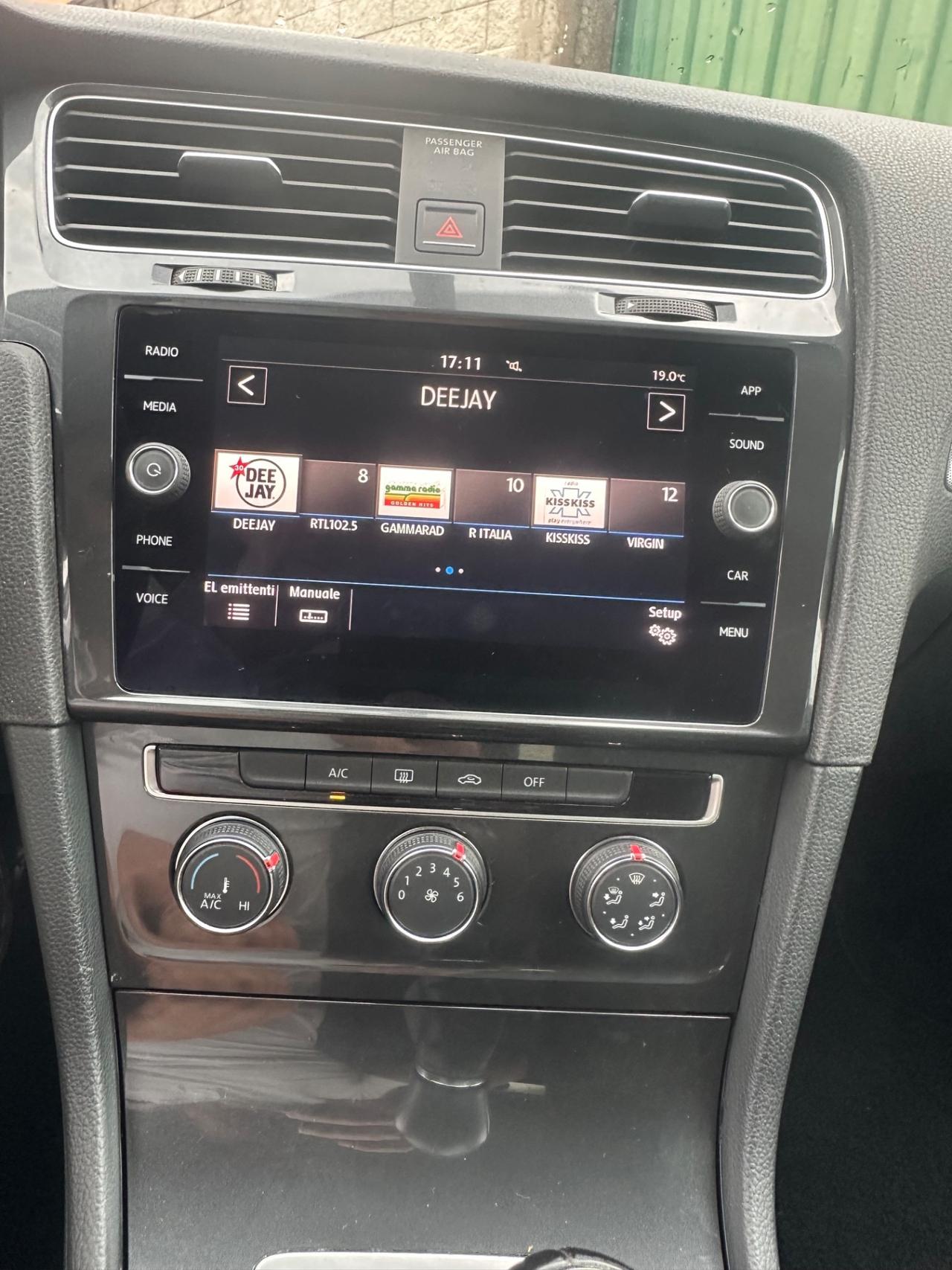 Volkswagen Golf 1.0 TSI 85 CV 5p. Trendline BlueMotion Technology