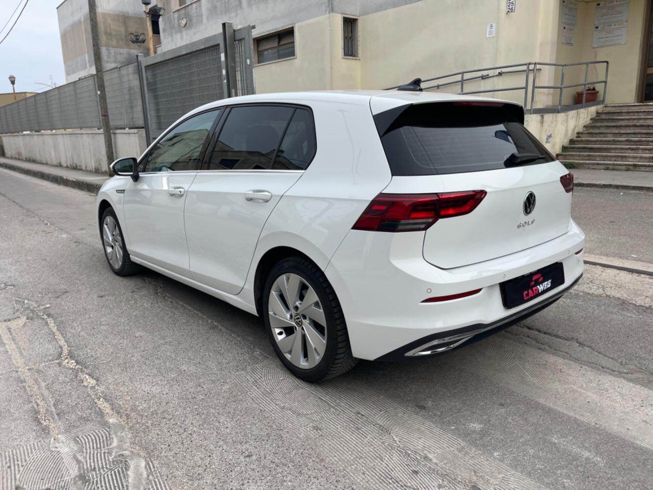 VOLKSWAGEN GOLF VIII 2.0 TDI 150CV DSG 2022