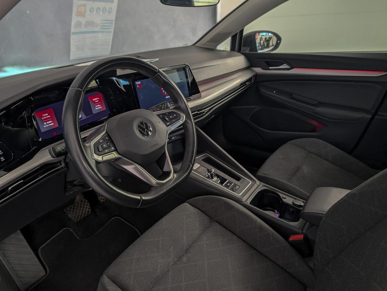 Volkswagen golf viii 1.0 eTSI 110cv DSG Life