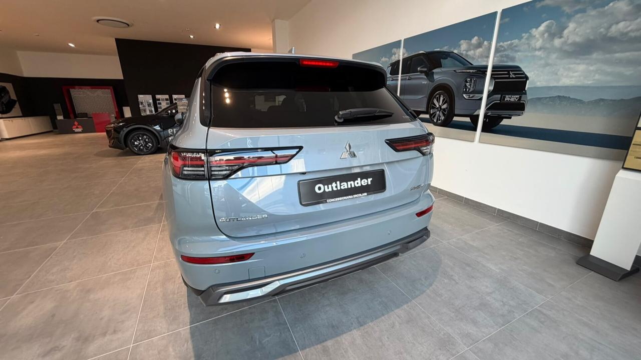 Mitsubishi Outlander 2.4L PHEV INTENSE AT