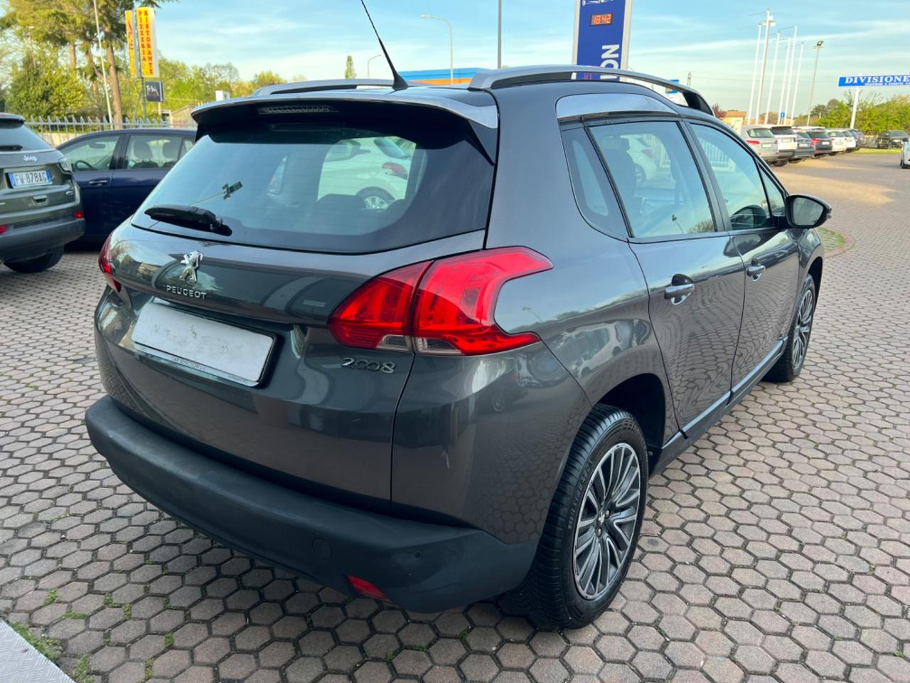 Peugeot 2008 1.2 VTi 82CV OK NEOPATENTATI