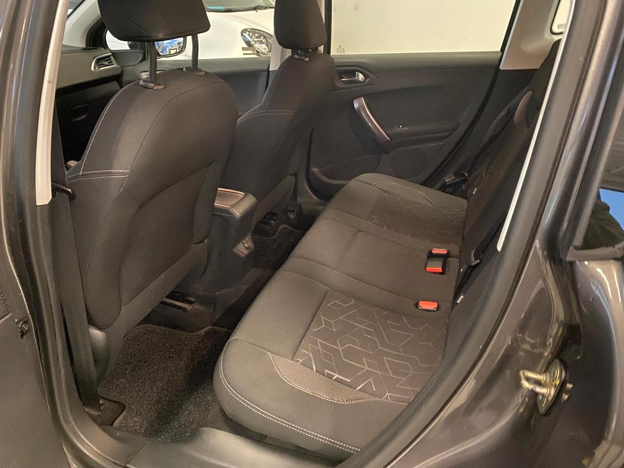 Peugeot 2008 1.6 e-HDi 92 CV Stop&Start Active