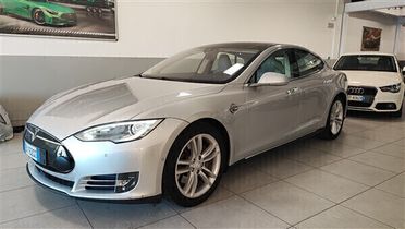 Tesla Model S Model S 85kWh Autopilot1 SUPERCHARGER A VITA