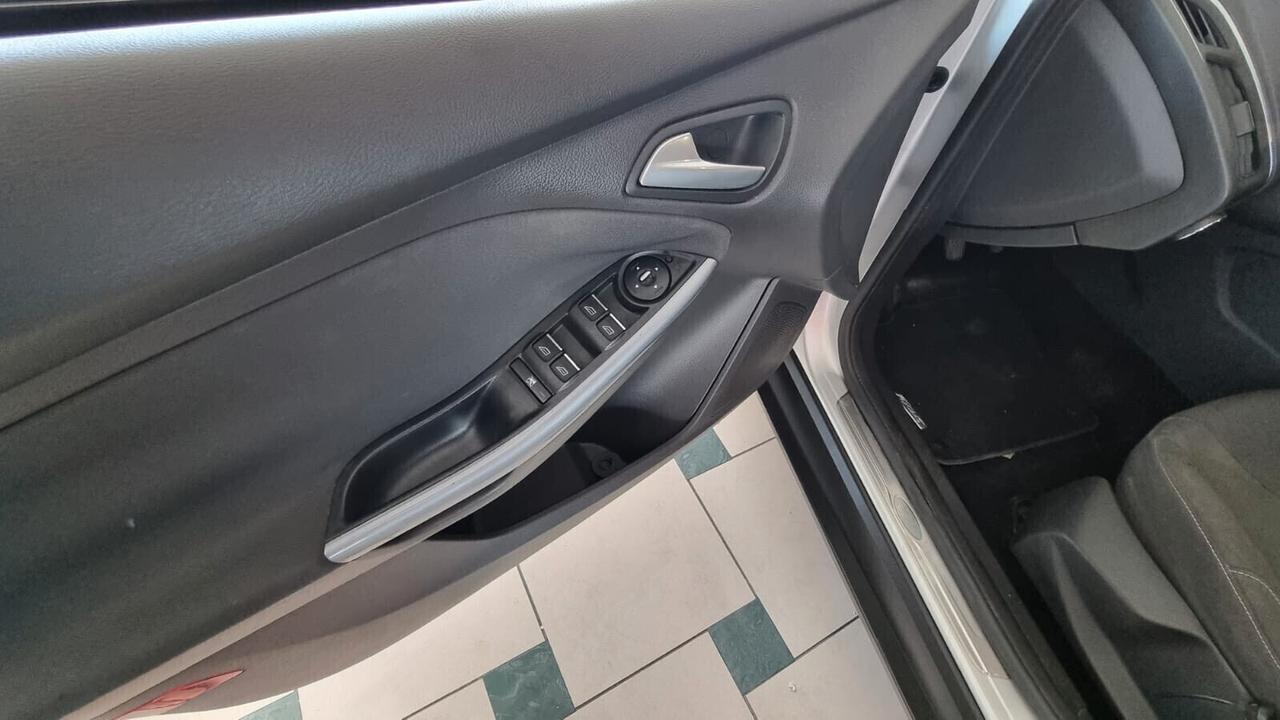 Ford Focus 1.6 (100CV) SW Titanium