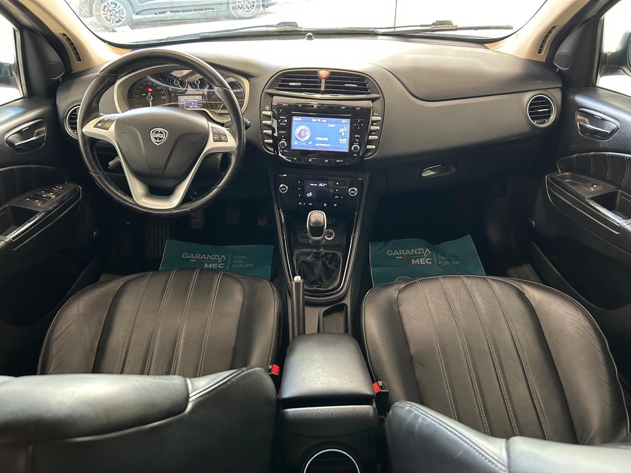 Lancia Delta 1.9 MJT Twinturbo platinum