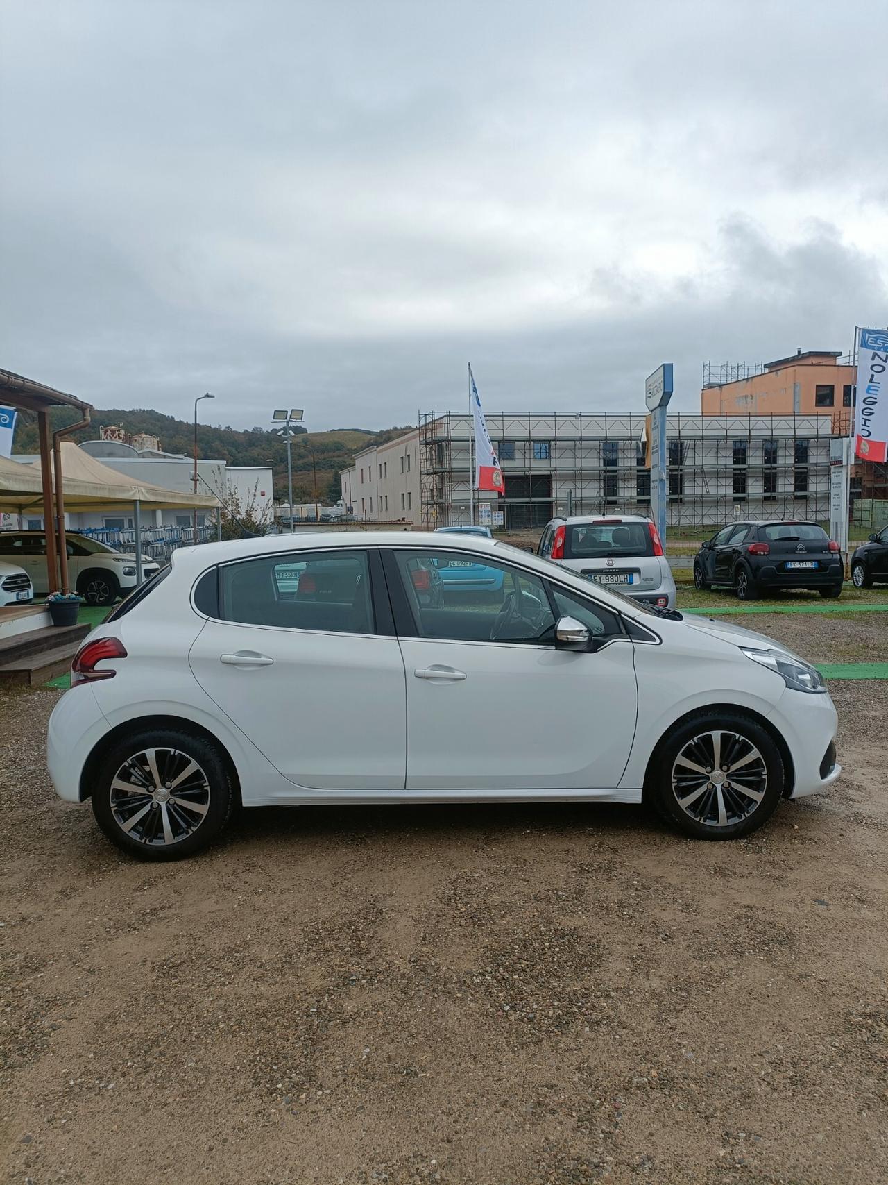 Peugeot 208 BlueHDi 75 5 porte Allure