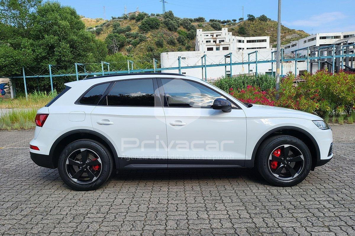 AUDI Q5 35 TDI quattro S tronic Business